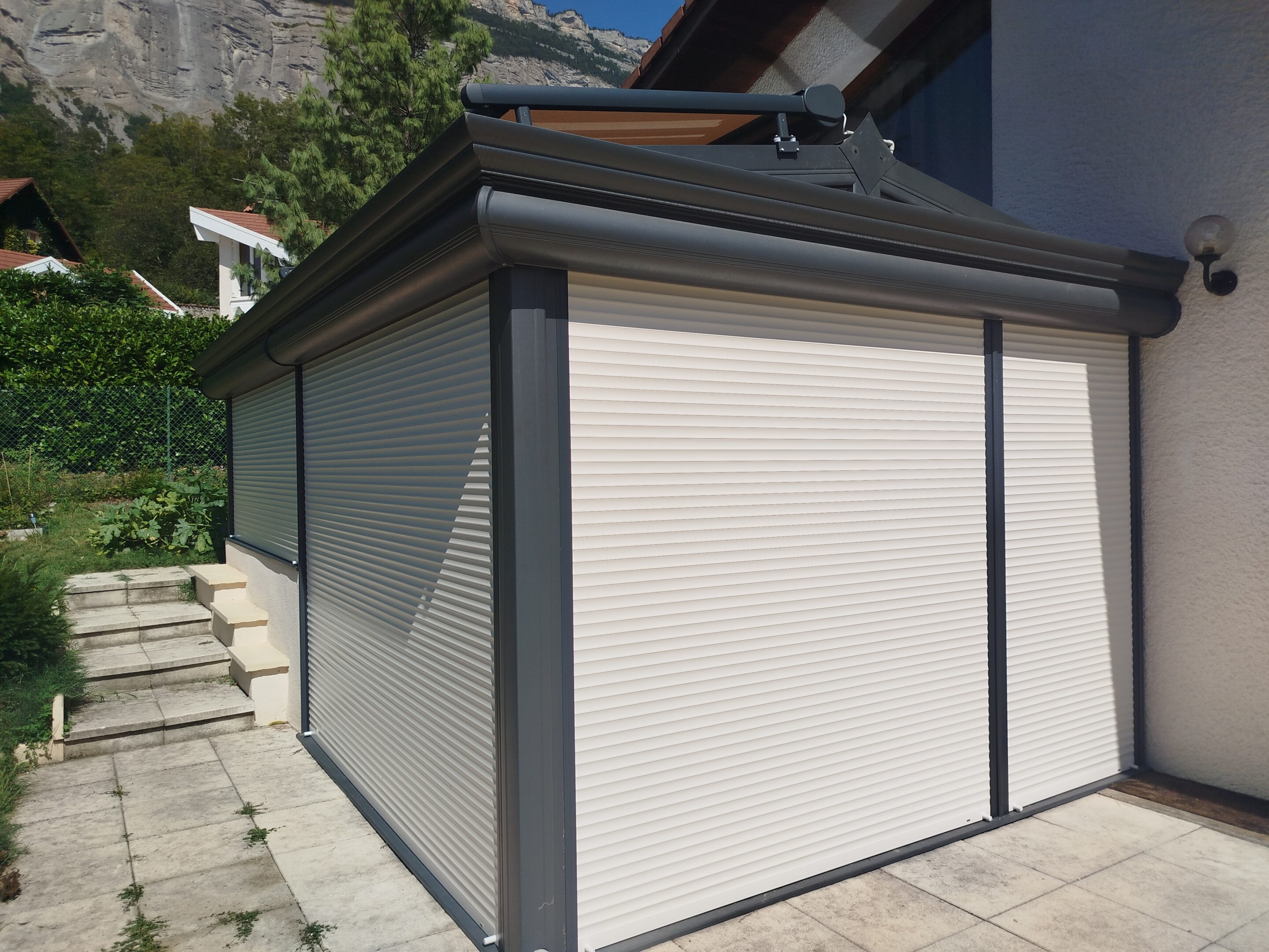 Porte de garage sur mesure